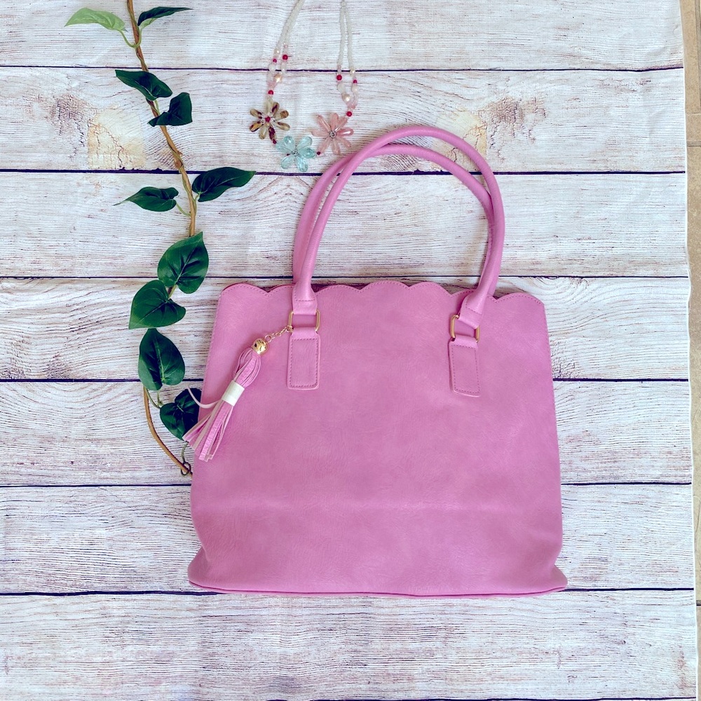 💕Barbie Pink Tote with Tassle! Vegan Leather! NWT - Picture 4 of 5